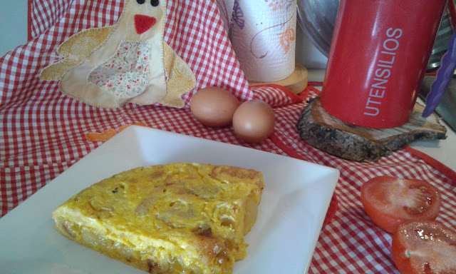 Tortilla de patatas y cebolla