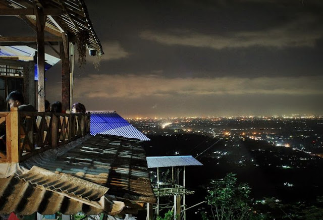Romantisnya Malam di Bukit Bintang, Wonosari, Gunung Kidul - Yogyakarta