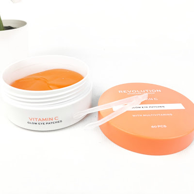 Parches iluminadores de hidrogel con vitamina C de Revolution Skincare.