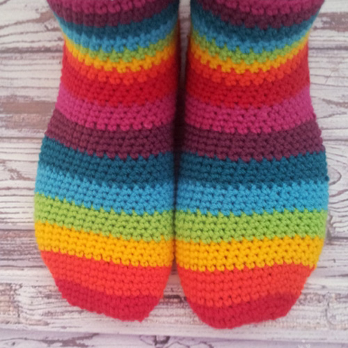 Rainbow Slipper Socks - Tutorial