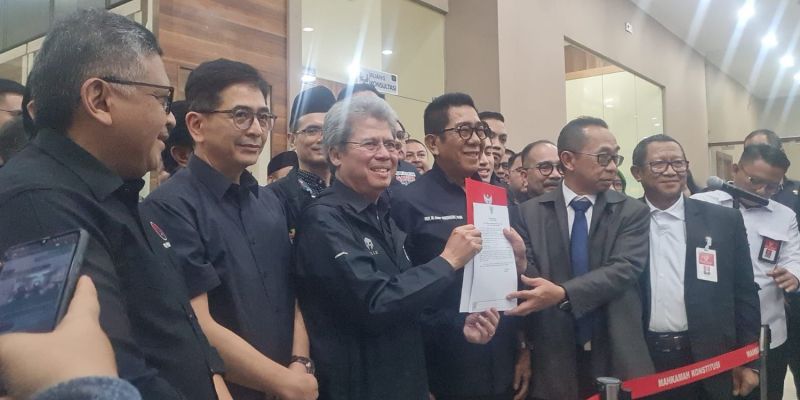 Kubu Ganjar-Mahfud Resmi Daftar Gugatan Hasil Pilpres ke MK