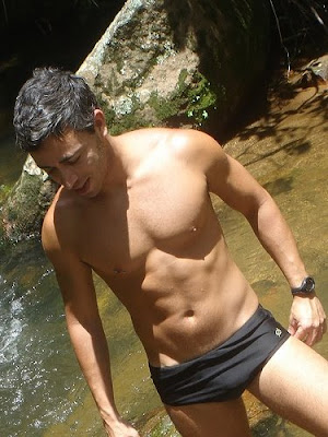 Swimpixx - pics of men in swimmwer: speedos, aussiebum, sungas, & nike. Brazilian homens nos sungas abraco sunga. Free photos of speedo men, hot gay men in speedos and aussiebum. Swimpixx blog for sexy speedos.