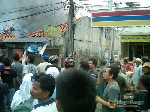 foto kebakaran pasar kertasemaya 9