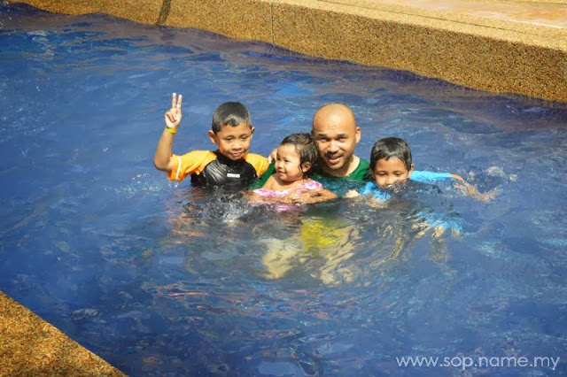 Mandi manda di Waterpark Gold Coast Resort Morib