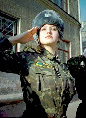 Beautiful Military Women Around the World