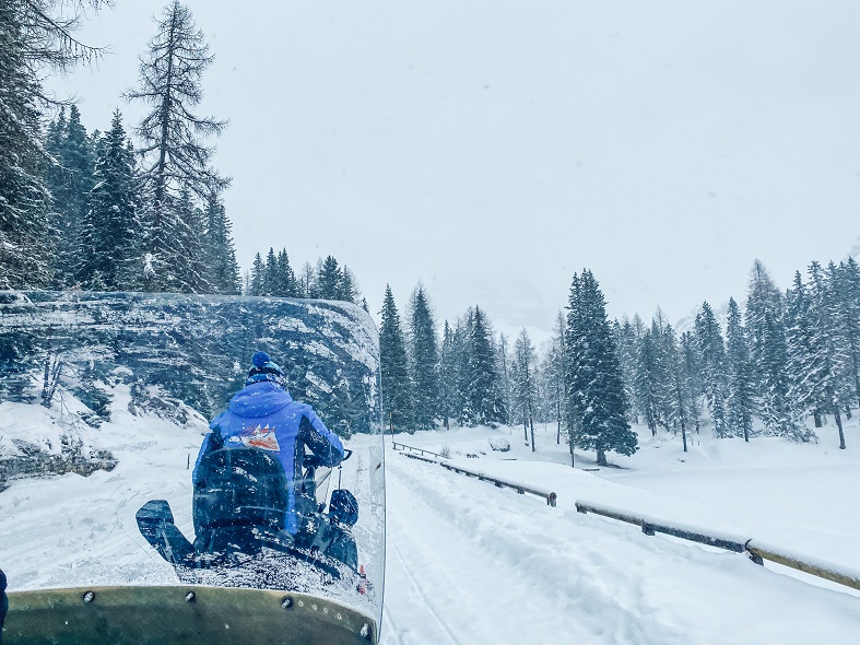 Salita in motoslitta alle Tre Cime di Lavaredo