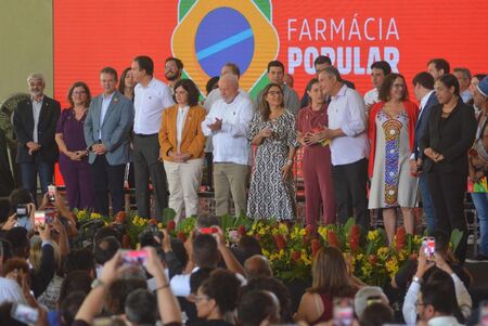 No Recife, Lula relança Farmácia Popular