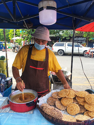 thai rice crackers at ayutthaya night market