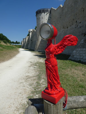 Samothrace, musée, louvre, statue, déesse Niké, nike, lampesgrichard, richard, grichard, g’richard, g richard, vintage, ancien, retro,  désign, tacot, édison, industriel, loft, atelier, dans le noir, flexible, cocotte, suspension