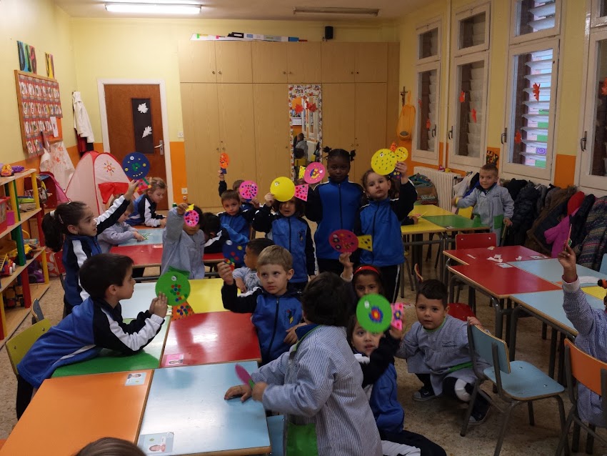 EL PEZ ARCOIRIS EN EL TALLER DE PLÁSTICA 