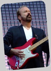 Daryl Stuermer 008