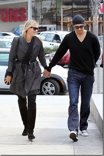 Maria Sharapova And Fiance Sasha Vujacic Love Birds In Los Angeles  1