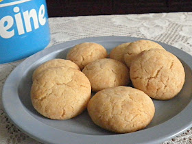 Suji Cookies Recipe @ treatntrick.blogspot.com