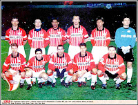 PSV EINDHOVEN - Eindhoven, Holanda - Temporada 1997-98 - Faber, De Bilde, Vampeta, Stam, Tomasz Iwan y Waterreus; Numan, Stinga, Cocu, Jonk y Nilis - DINAMO DE KIEV 1 (Rebrov) PSV EINDHOVEN 1 (De Bilde) - 27/11/1997 - Liga de Campeones de la UEFA, fase de grupos - Kiev, Ucrania, estadio Olímpico