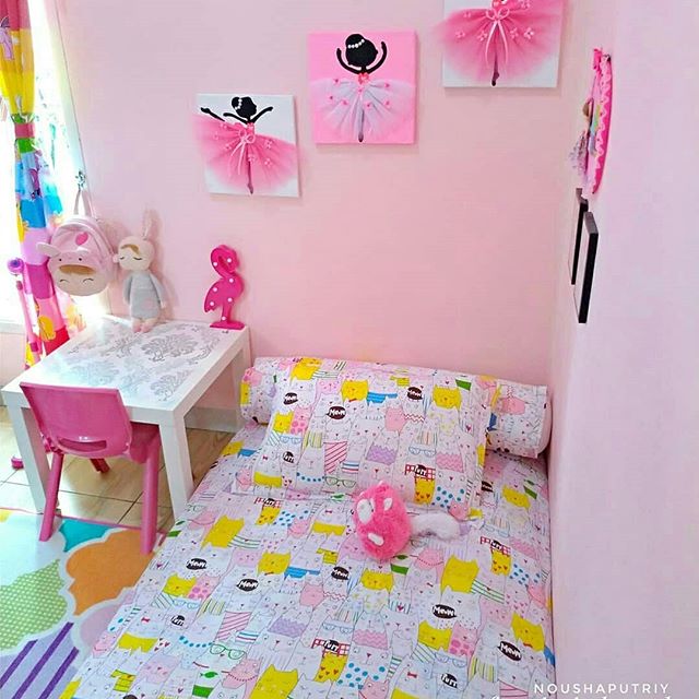 Warna Cat Kamar  Tidur  Pink  Sederhana  Ukuran kecil Remaja 