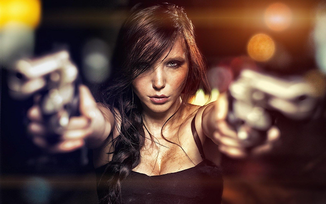 Hot Armed Girls Wallpaper - Sexy Girls With Guns Desktop Backgrounds