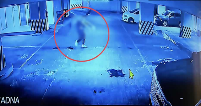 Video: Triste final pero así fue captado Rautel cargando el cuerpo de Ariadna Fernanda en un estacionamiento sin percatarse que estaba siendo grabado