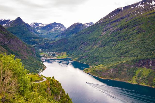 Ornesvingen-Punto panoramico sul Geirangefjord