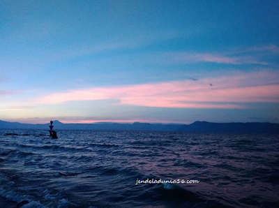 [http://FindWisata.blogspot.com] Pantai Batu Hoda, Pantai Yang Romantis di Tobasa