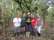 Group shot! Veronica, Amelia, Kaylie, Victoria and me on our first hike.