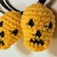 http://www.ravelry.com/patterns/library/tiny-crochet-skull