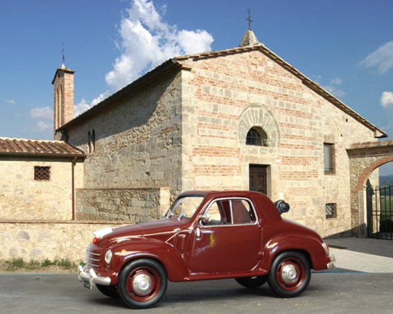The Topolino of course is the much older vehicle the predecessor of the