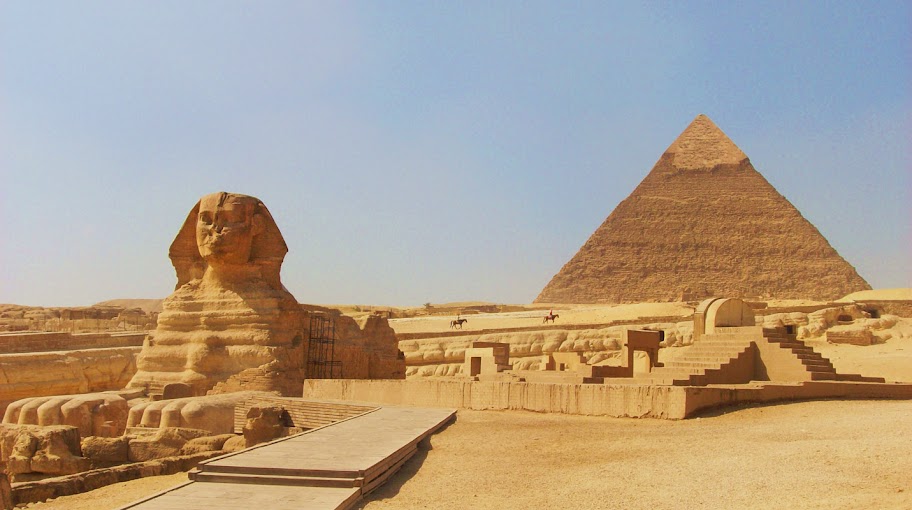 The Sphinx and the Pyramid of Khafre in Giza, Egypt