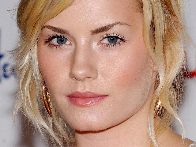 Elisha Cuthbert's Hot Pictures