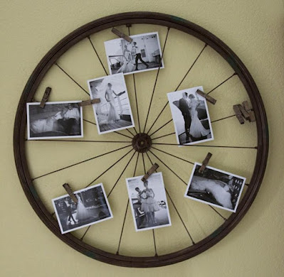 DIY old wheel DIY photo display