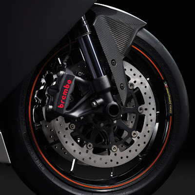 2010 KTM RC8 R Brakes