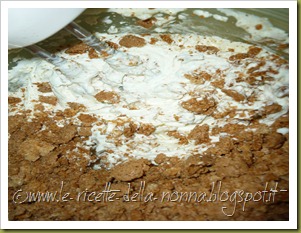 Semifreddo all'amaretto con zucchero di canna, formaggio cremoso e brandy (5)