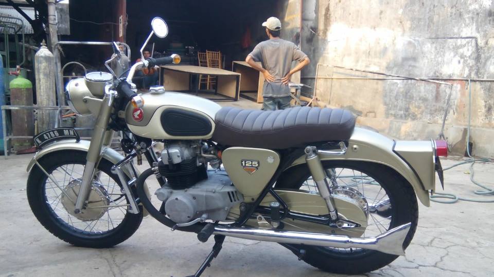 Motor Klasik CB200 Honda Twin  JAWA TENGAH LAPAK MOBIL 