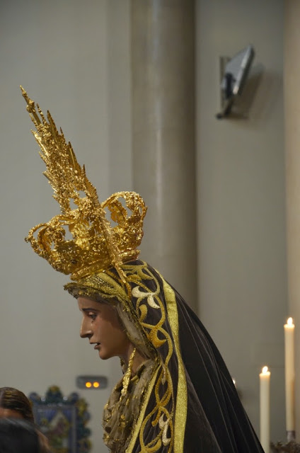 Nuestra Señora de los Dolores Coronada.- Sevilla