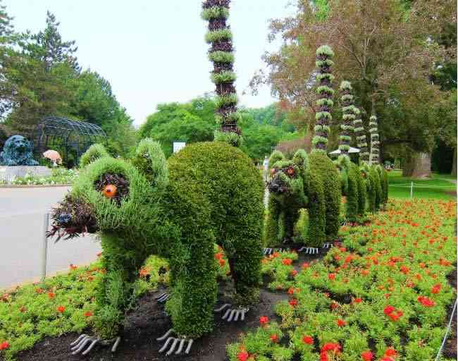 Increíbles esculturas gigantes hechas de flores. El #16 es mi favorito