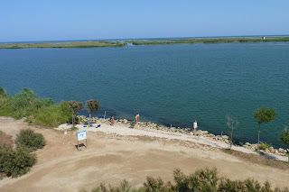 Zigurat, mirador del Delta del Ebro.