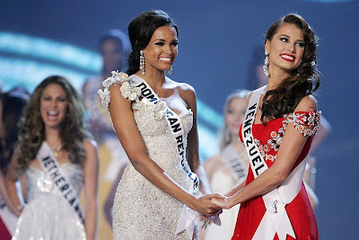 miss universe 2009 - miss venezuela Stefania Fernandez