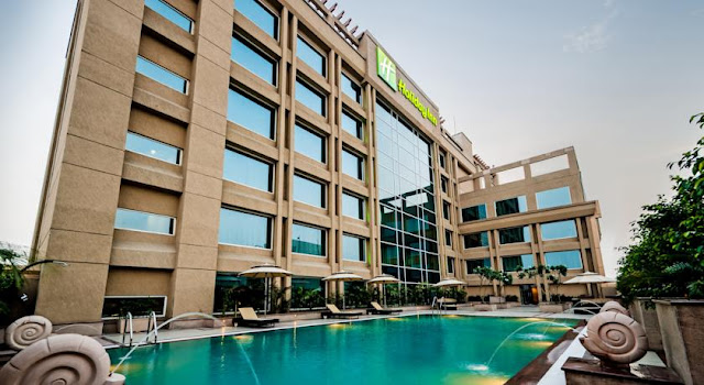 Holiday Inn Amritsar Ranjit Avenue presents a contented accommodation.