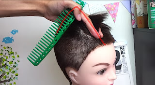 ソフトモヒカンの前髪の切り方