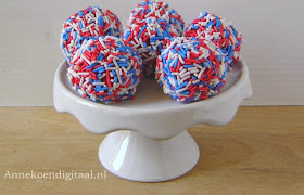 rood wit blauw cakepops Annekoendigitaal