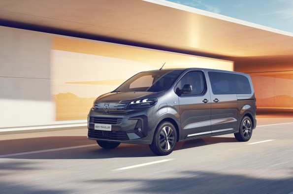 PEUGEOT e-Traveller