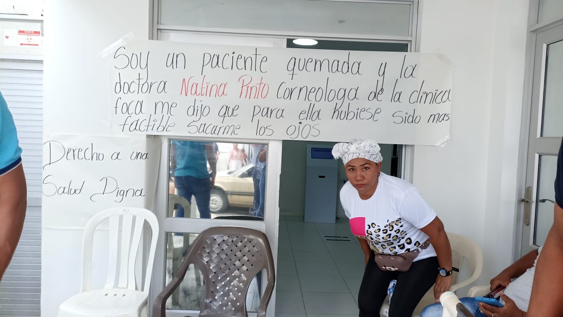 https://www.notasrosas.com/Docentes agremiados en Asodegua se toman la sede de la Clínica General del Norte, en Riohacha