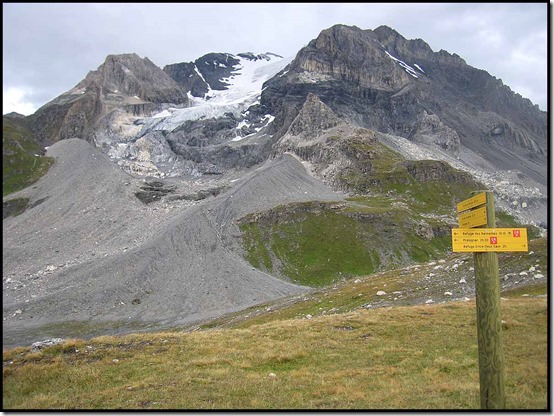 361-GR55-signs-at-Col-Vanoise