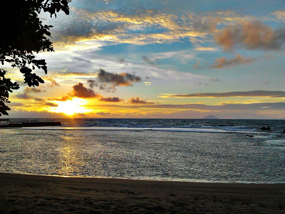 iPantaii iIndahi di Anyer Anyer Sea