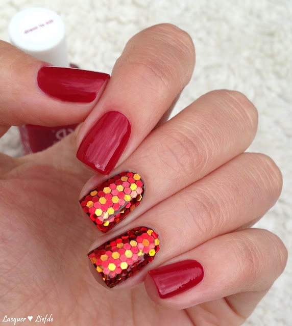 Essie Dress to Kilt Red Glitter Placement Born Pretty Store