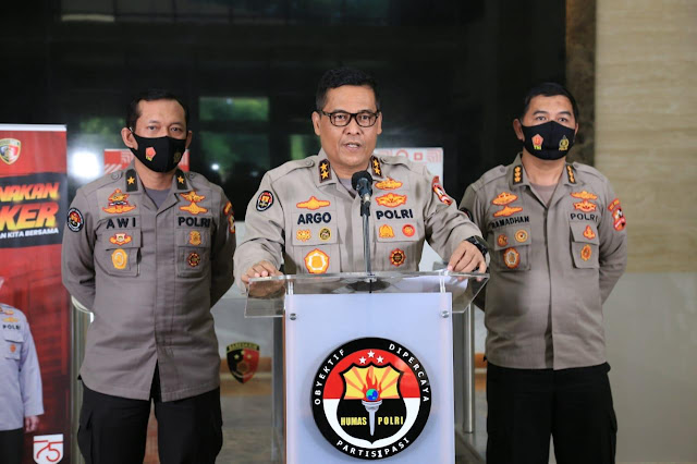 Bareskrim Polri Tangkap Syahganda Nainggolan dan 7  Anggota KAMI di Jakarta dan Medan.lelemuku.com.jpg