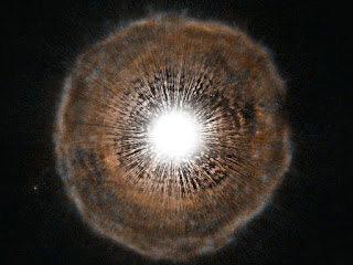 Hubble observa una estrella con burbuja de gas