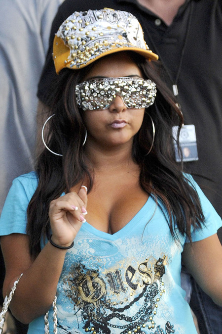 snooki glasses. Snooki received $32000 for her