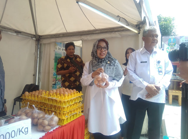 Kompas Publik Jelang Nataru Disnak Jatim Gelar Bazar