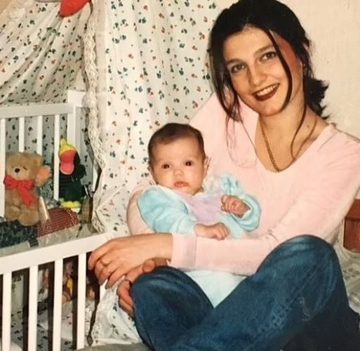 dua lipa and her mother at 60 month of age