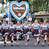 Desfile na Rua 15 e atração musical internacional movimentaram o sábado da 37ª Oktoberfest de Blumenau